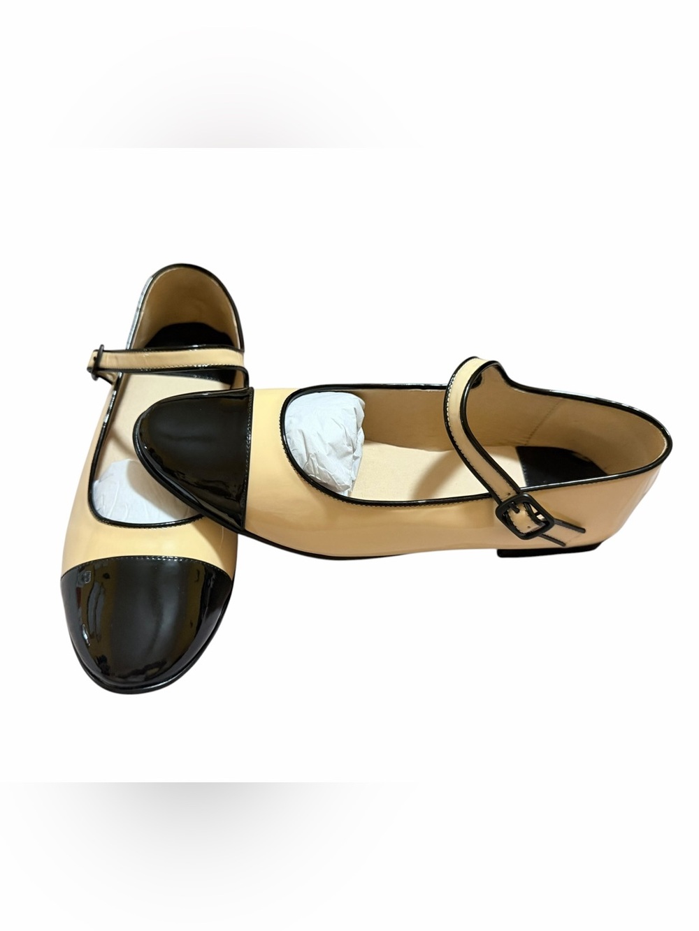 🌼🌟NIB Jeffrey Campbell Patent Trim Two-Tone Mary Jane Flats in Black and Cream - Picture 9 of 11